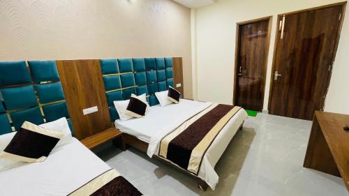 Triple Room image 1