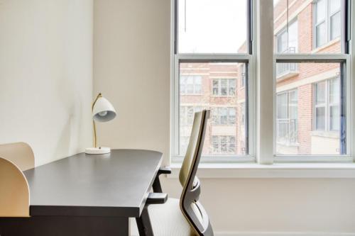 H St 1BR w Rooftop Pool Gym nr Metro WDC-513 in Washington, USA