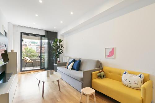 Sardenya Apartment by Olala Homes, Барселона