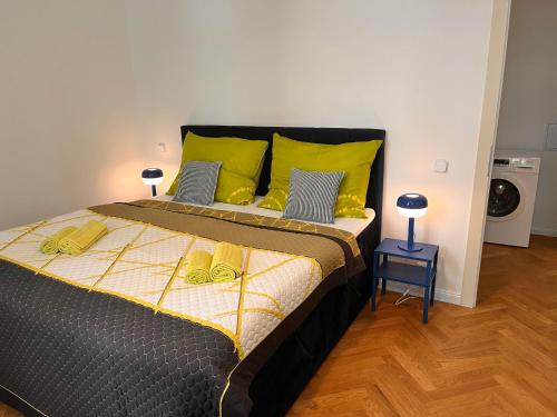 Cute Apartment Zborovska - image 4