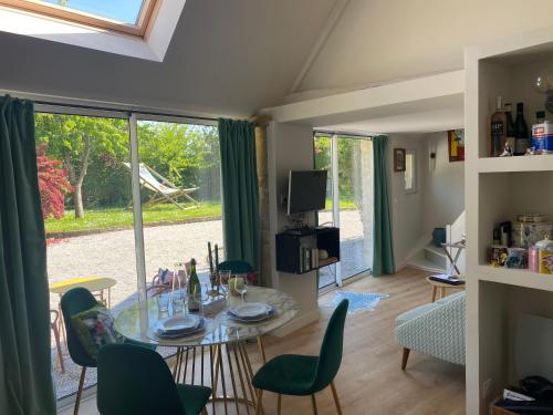 Séjour Détente Art et Confort Découverte du Bessin et Plages DDay gîte à louer Le Manoir