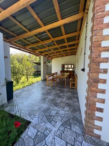 White house Dsegh in Dzoraget