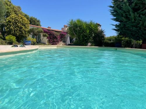 Domaine des Tuilières avec piscine - Location, gîte - Vallauris