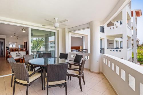 Flamingos Beach, Unit 405 in Nuevo Vallarta , Mexico