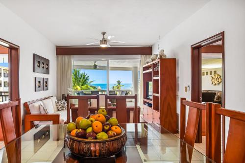Flamingos Beach, Unit 405 in Nuevo Vallarta , Mexico