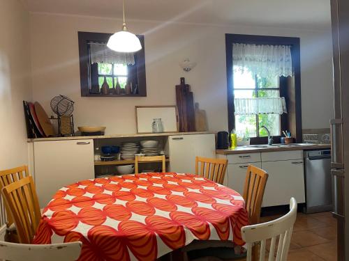 Iekārtas, Komfortowy dom w lesie in Miedzichowo