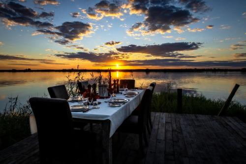 สภาพแวดล้อมโดยรอบ, Chobe River Lodge in คาซาเน