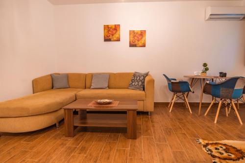 Helios Red & Blue Helios Red & Blue