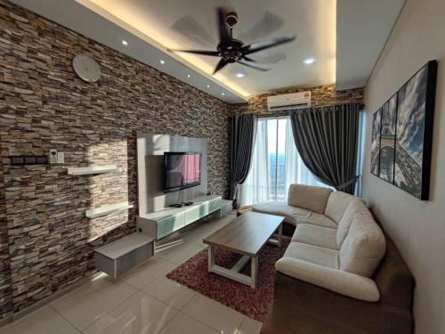 Crystal Creek Taiping Beautiful Homestay 1200sf 2r3br
