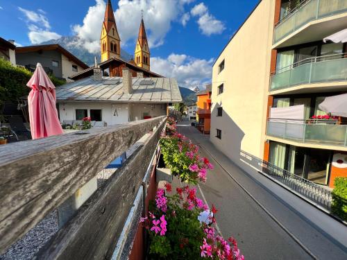 Vista exterior, Mitten im Zentrum Ferienwohnungen mit sonniger Terrasse in Telfs