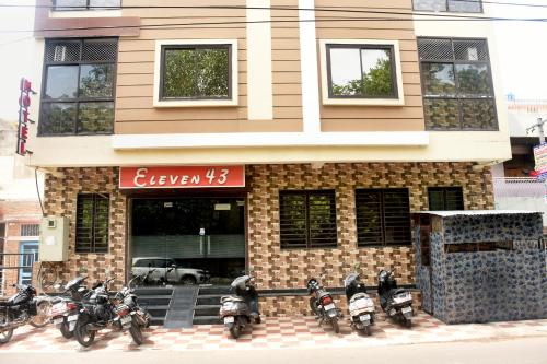 Hotel Eleven 43 Suites