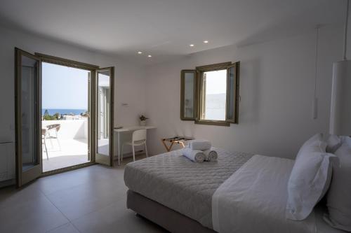 Paros Breeze Luxury Villa