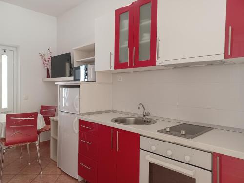 One-Bedroom Apartment with Terrace image 4