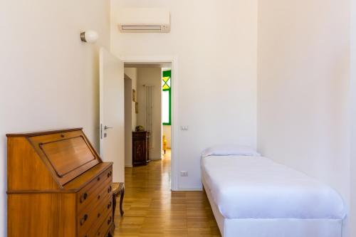 Three-Bedroom Apartment image 6