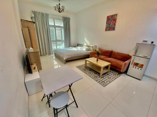 Cute Rooms and Small Partitions for Girls in Dubai- Female guests only فتيات فقط in Al Quoz