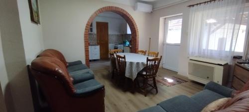 Kifog-Lak Vendeghaz in โปรอสซโล่