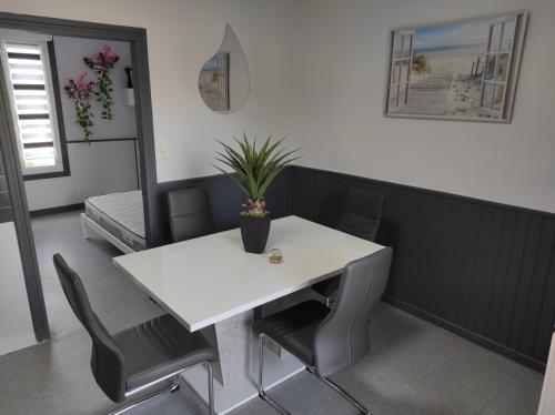 APPART AU GRAU D'AGDE VUE SUR LA MER ET L'HERAULT in Le Grau d'Agde