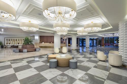 Royal Garden Beach Hotel - image 41