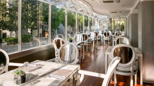 餐廳, 克婁帕特拉酒店 (Cleopatra Hotel) in 市中心