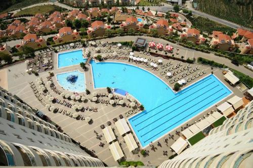 Gold city Alanya - 5 star two bedroom hotel apartment with full Sea view