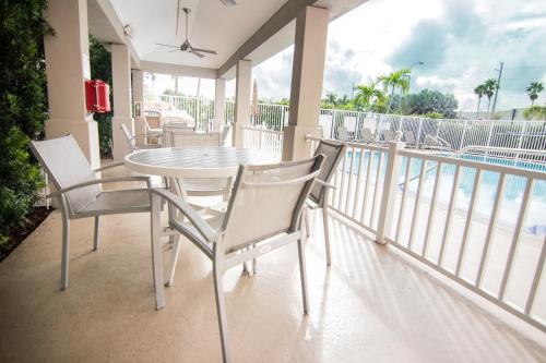 Candlewood Suites Miami Intl Airport - 36th St, an IHG Hotel