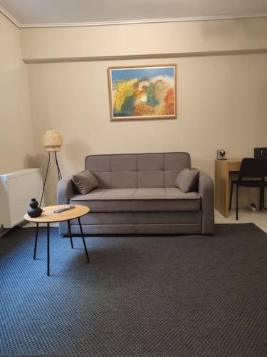 Central Living, Atenas