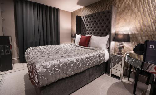 1 queen bed