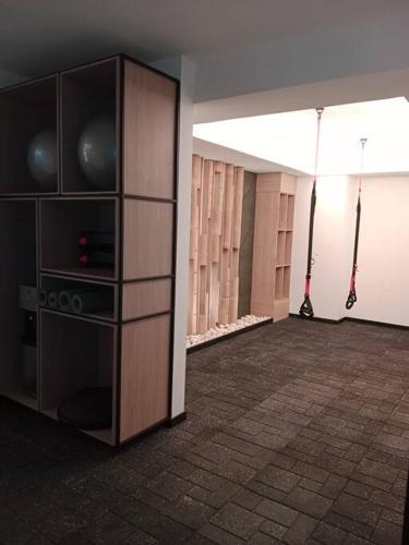 One-Bedroom Apartment image 7