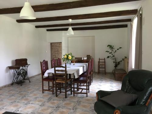 Maison du Bucheron in Melay