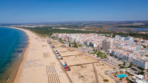 1BDR Apartment W/Beach View by LovelyStay 5