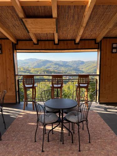 Family Room with Mountain View