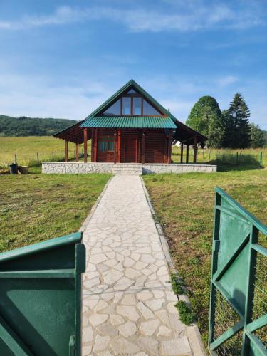 trädgård, Planinska tišina Guest House (Planinska tisina Guest House) in Pluzine