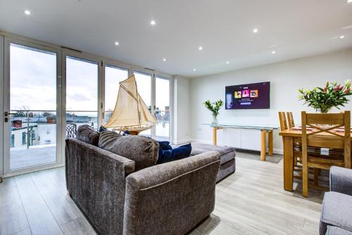 leigh Penthouse Apartment - Accommodation - Leigh-on-Sea