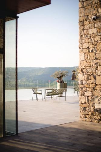 Winery & Design hotel ROXANICH