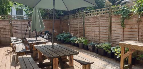 Garden, Barmy Badger Backpackers in Earls Court