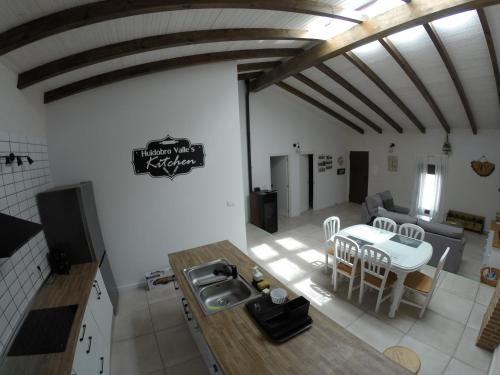 Casa Huidobro Valle in Monleras
