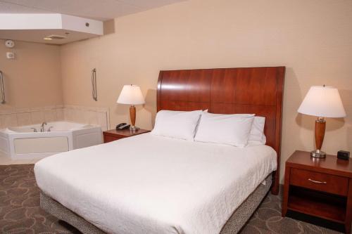 Hilton Garden Inn Erie - image 14