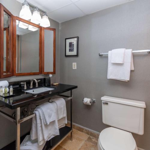 DoubleTree by Hilton New Bern - Riverfront - image 13