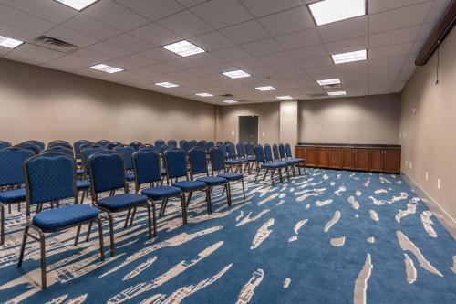 DoubleTree by Hilton New Bern - Riverfront - image 9