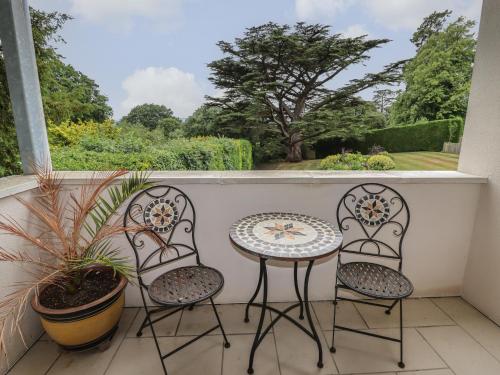 Cedar Gardens - image 4