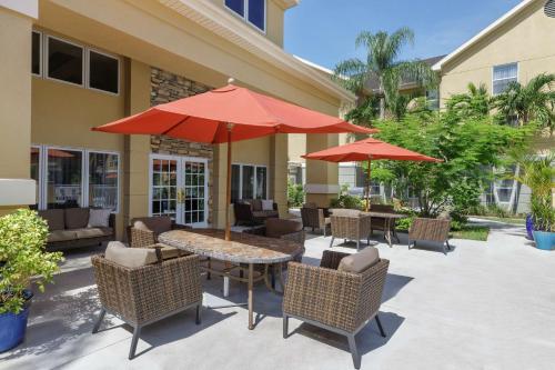Зручності, Homewood Suites by Hilton Fort Myers in Форт Майєрс (Флоріда)