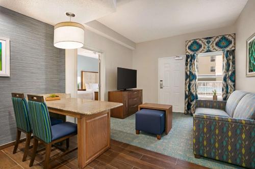 Homewood Suites By Hilton Fort Myers