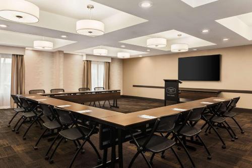 Hampton Inn by Hilton Fort Smith - image 12