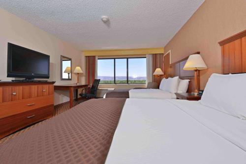 DoubleTree by Hilton Grand Junction - image 11