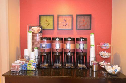Hampton Inn Groton/Mystic - image 7