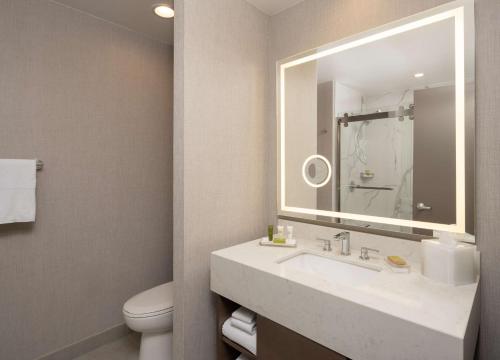 King Room image 4