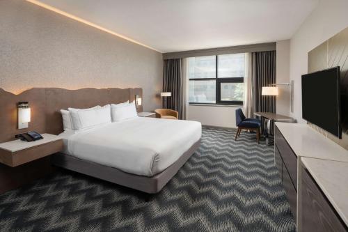 Hilton Houston North - image 13