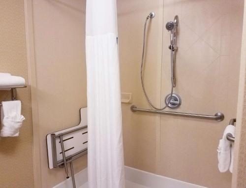 Hampton Inn & Suites Indianapolis-Airport