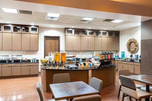 Homewood Suites By Hilton Indianapolis-Downtown, In