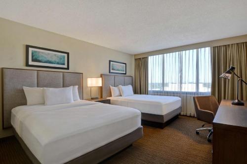 Embassy Suites Winston-Salem - image 13